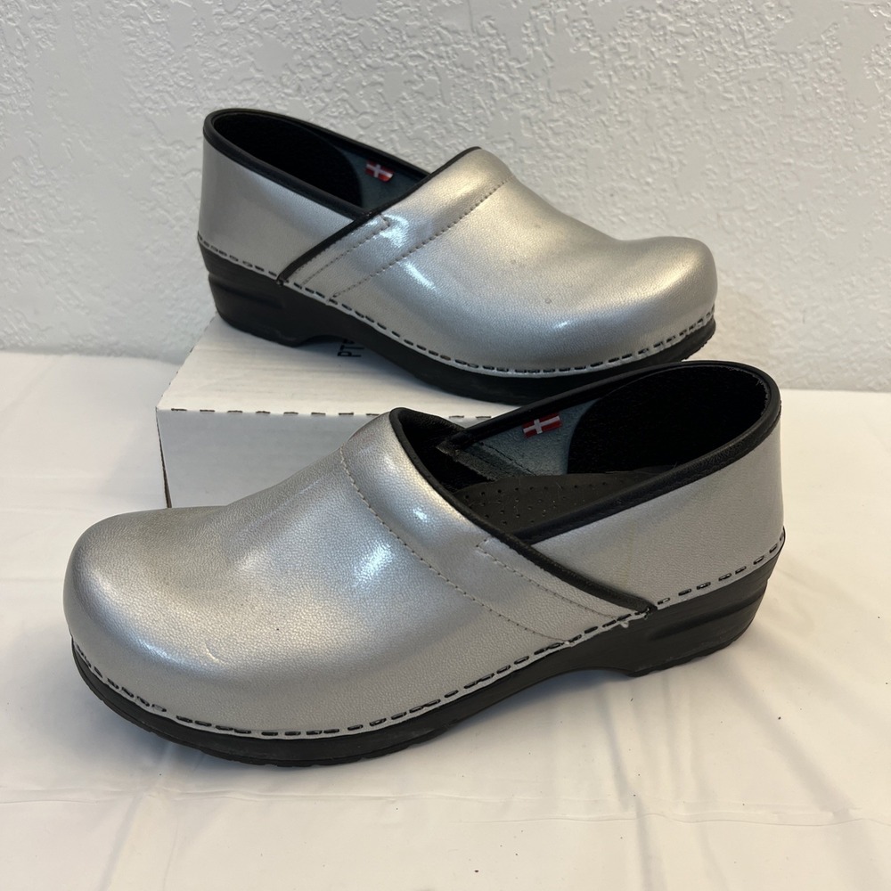 Sanita Izabella Professional Clogs Silver Art 457006 Work Clogs Sz 41 Us 10.5 11